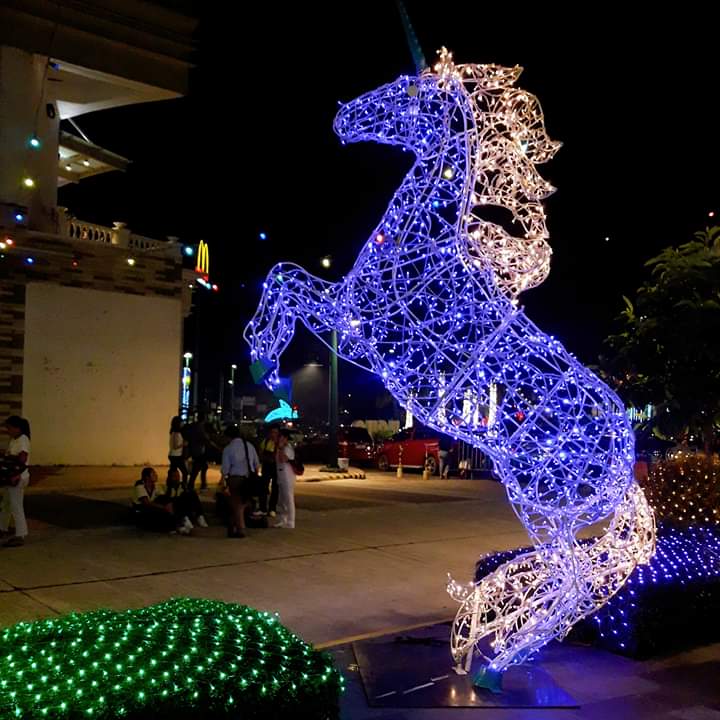 horse festive walk