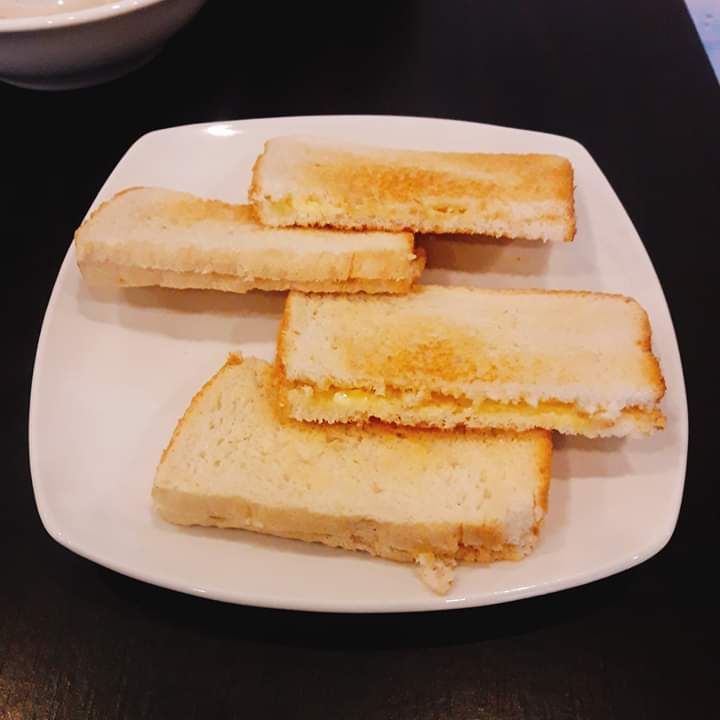 186 Laksa Kaya Toast