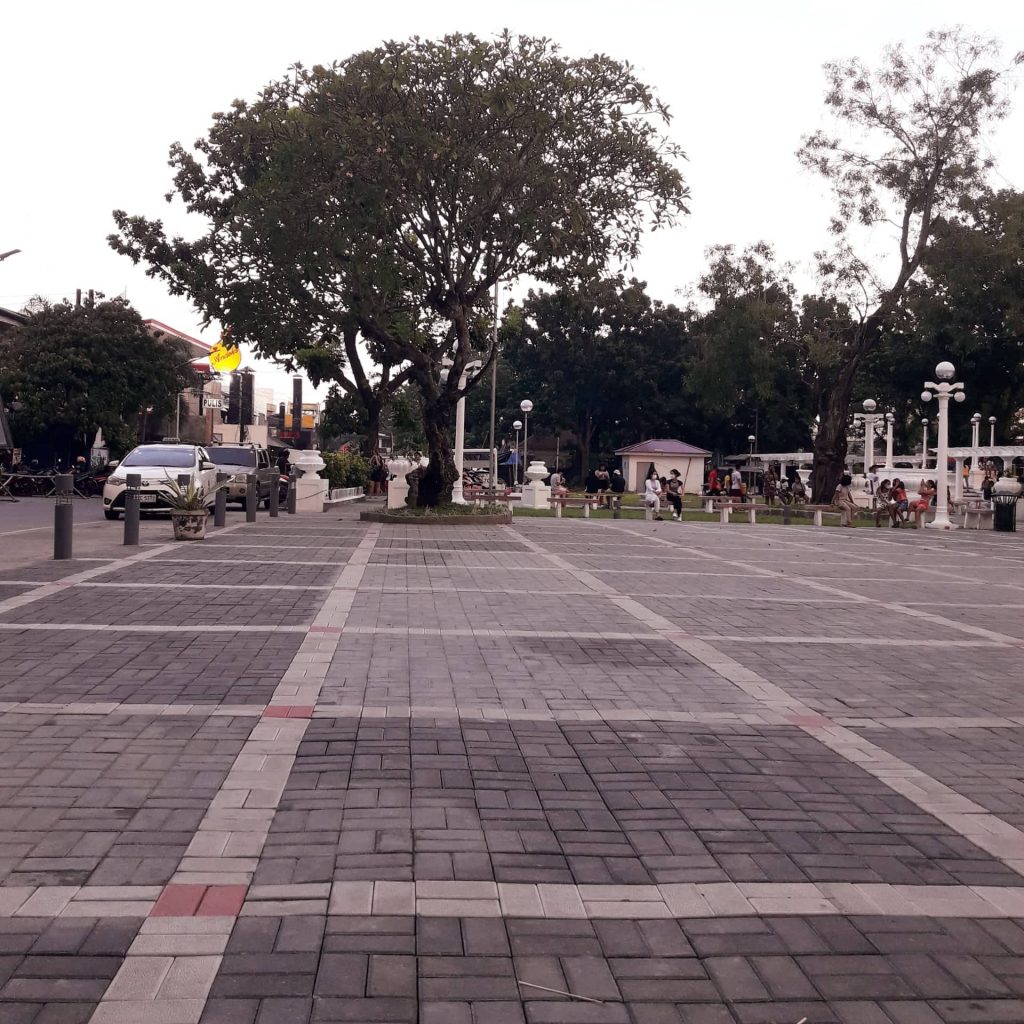 plaza of district of molo