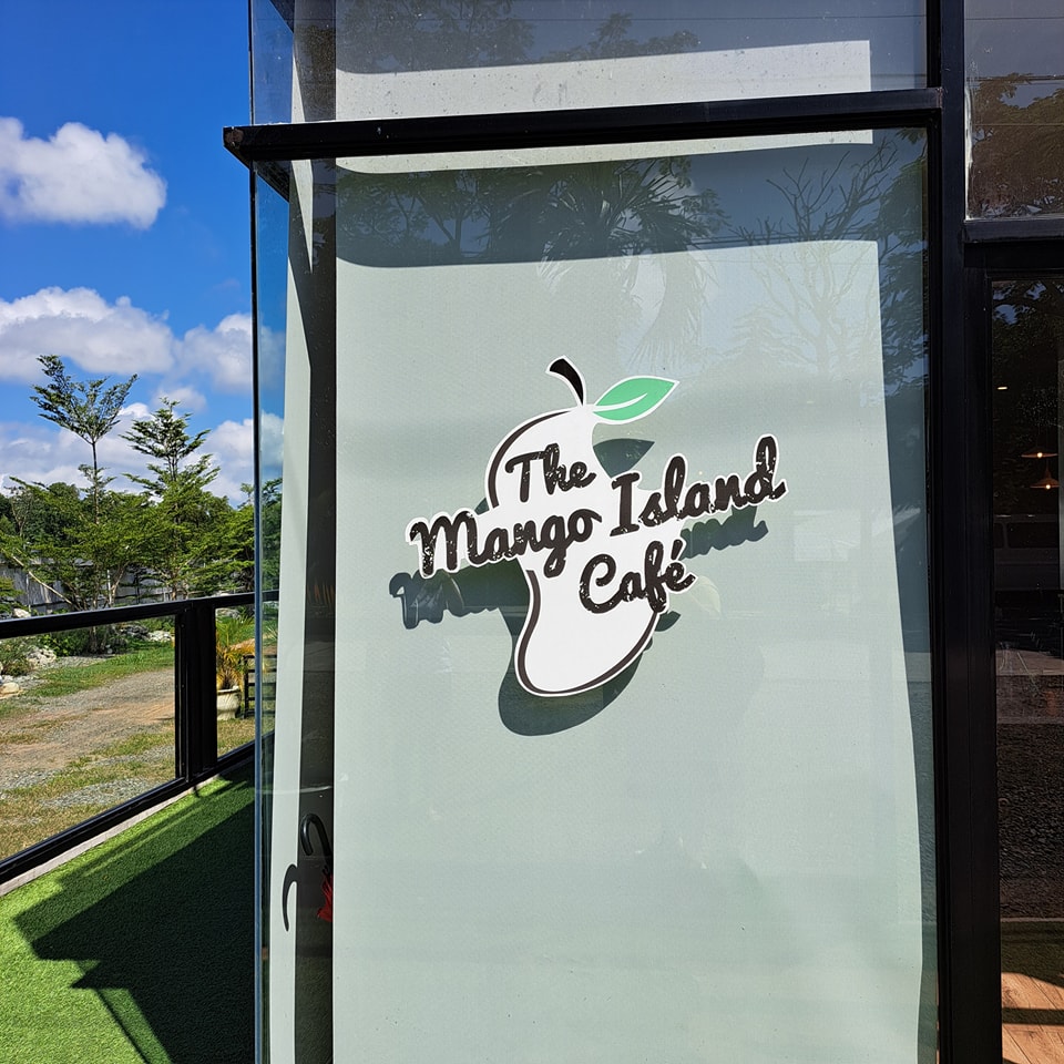 The mango island cafe