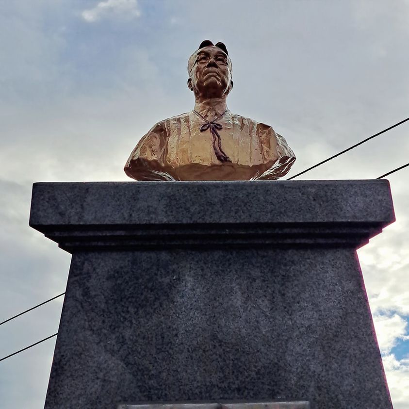 Chief Justice Ramon Avaceña Monument