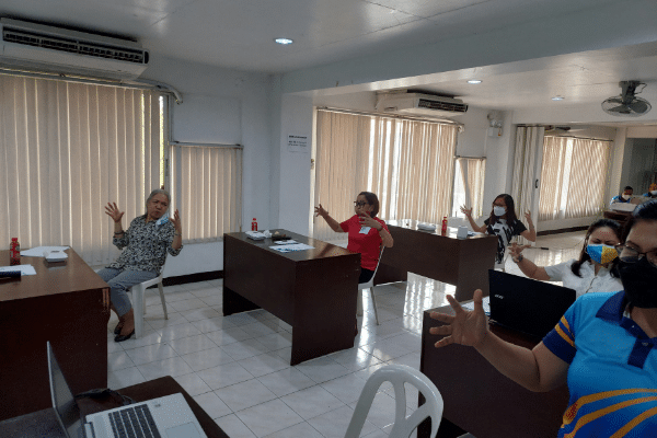 DTI VI Conducts Sign Language Blended Training