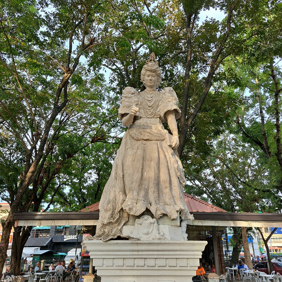 Pura Villanueva Kalaw Monument