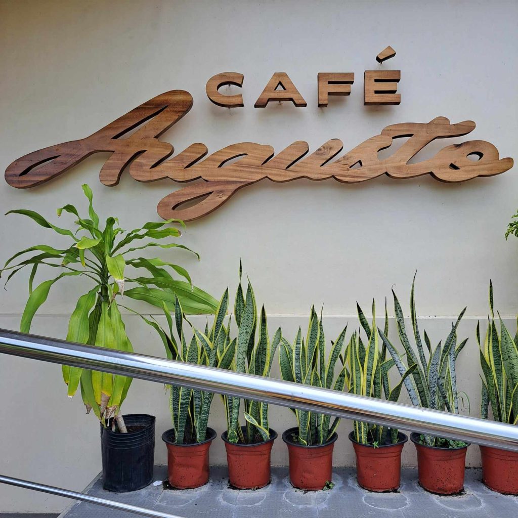 cafe augusto
