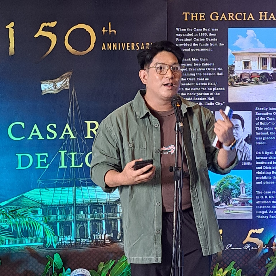 Nile Kris Jan Banga during the Book Talk in Semana sang Iloilo